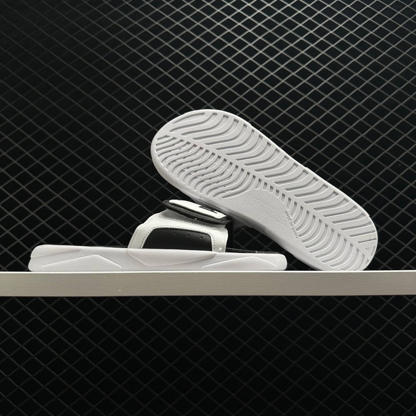 PUMA Royalcat Comfort Sandal 'White' 372280-02 - Stylish and Comfortable Footwear