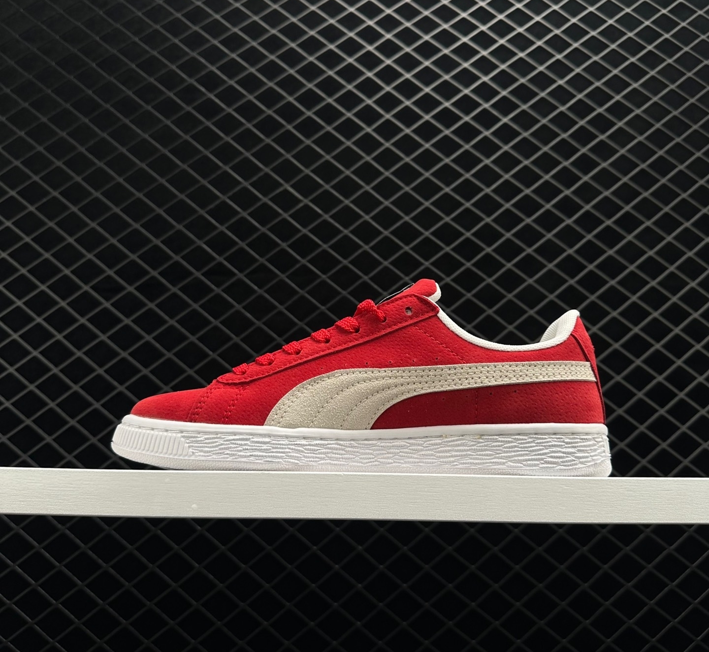 Puma Suede Classic XXI Red 374915 02 - Stylish & Iconic Men's Sneakers