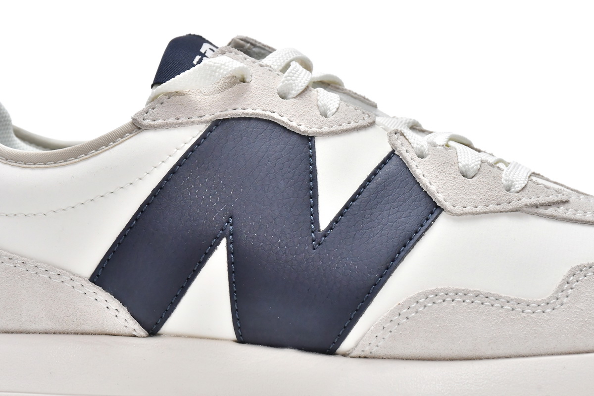 New Balance 327 Moonbeam Outerspace Sneakers: Stylish & Comfortable Trainers
