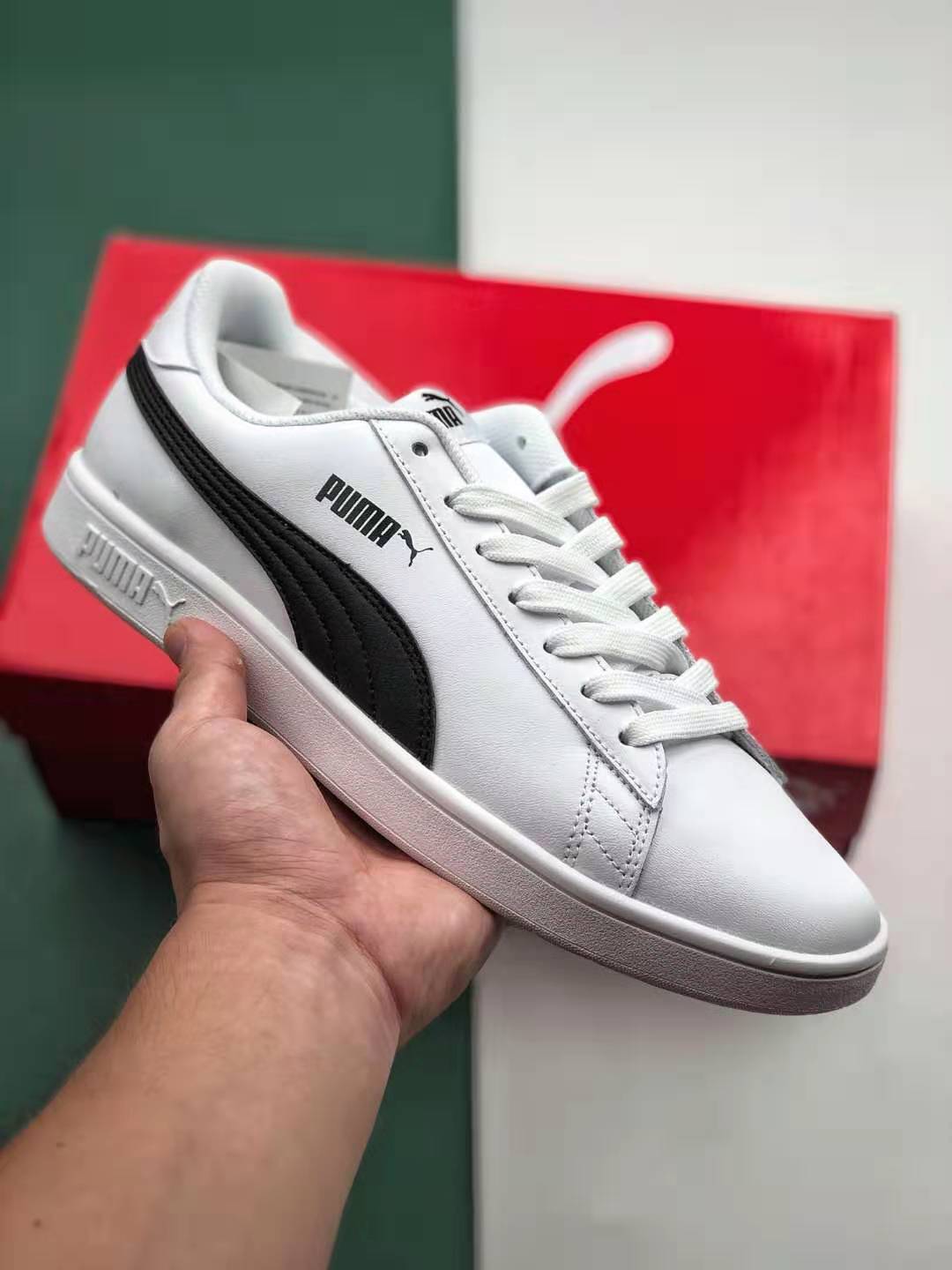 PUMA Smash V2 'White Black' 365215-01 - Sleek and Stylish Sneakers for Men - [Website Name]